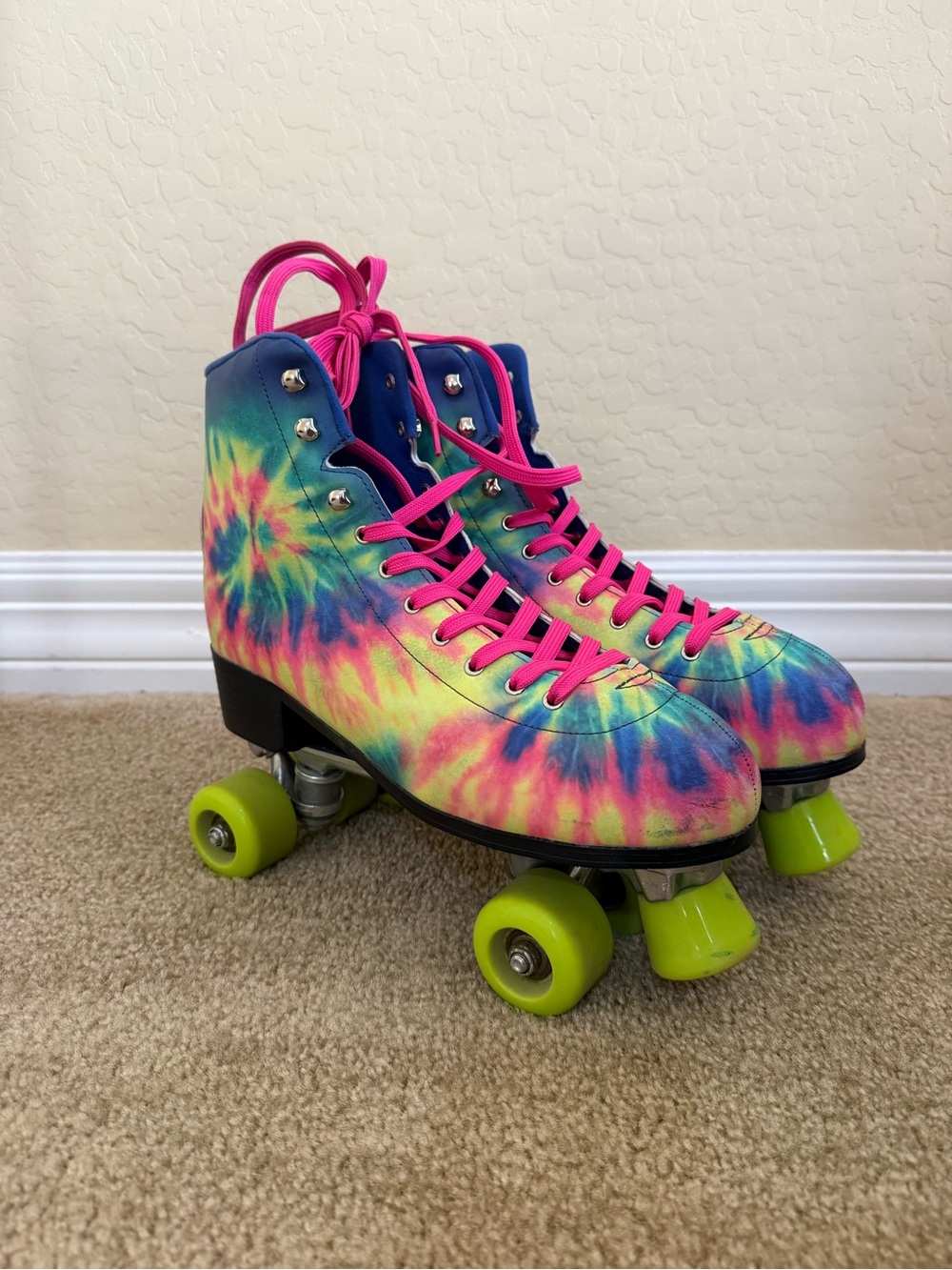 Women’s Tie-Dye Quad Roller Skates with Pink Laces